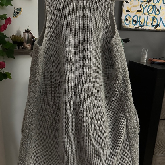 Umgee Grey Wrap Small - Picture 2 of 3